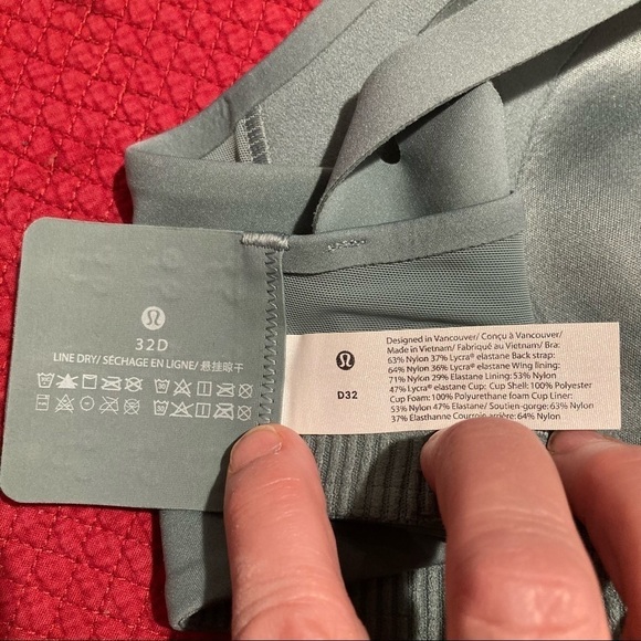 LULULEMON Sz 32D Running High Impact Padded  Vent Laser Cut Outs New w/ Pull tag - Picture 6 of 9